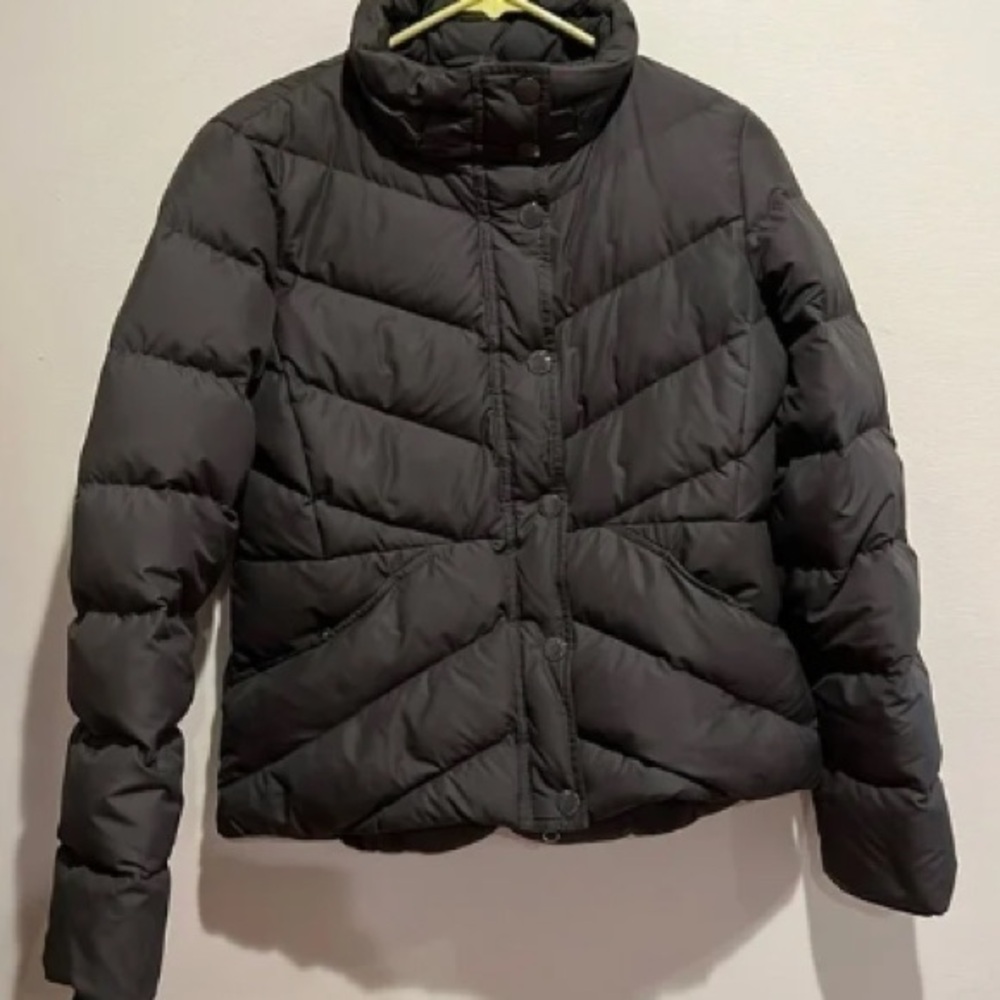 Stylish Women's Black Puffer Jacket